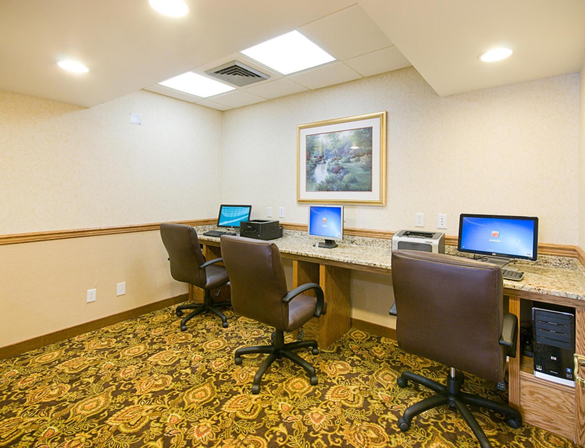 Quality Inn & Suites Saginaw Facilities photo
